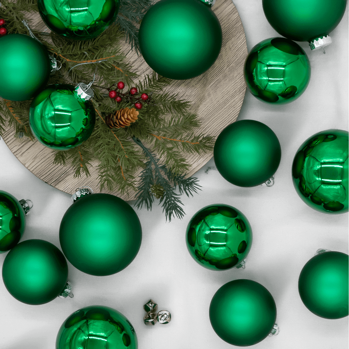 Conjunto Verde de Bolas de Natal em Vidro (24 peças)